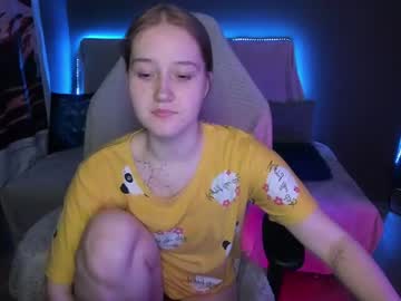 [14-04-22] maybeanni show with toys from Chaturbate