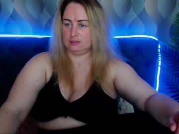 [26-04-23] curvynikole_ chaturbate blowjob show