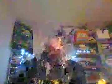 [22-10-22] spinning_fractals record public show from Chaturbate