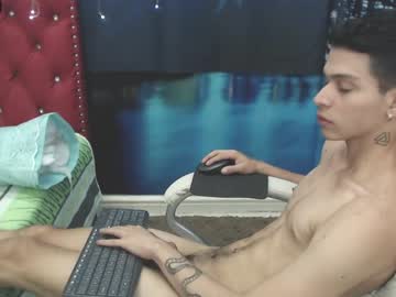 jhonny_clover chaturbate