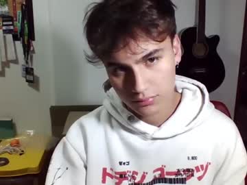 andy_mar208 chaturbate