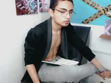 [26-02-22] marcus_lemay record premium show from Chaturbate