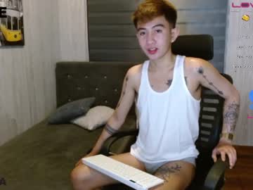 [01-02-22] xaustino public show from Chaturbate