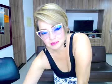 [28-07-22] sussy_crystal record public webcam video from Chaturbate