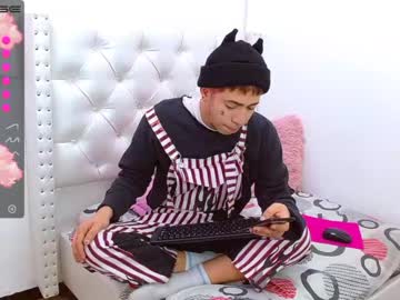 [10-06-22] apolo_griego record video from Chaturbate.com