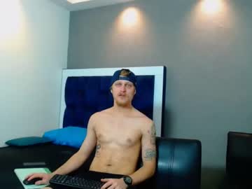 [21-11-23] white_bigcock1 public webcam from Chaturbate
