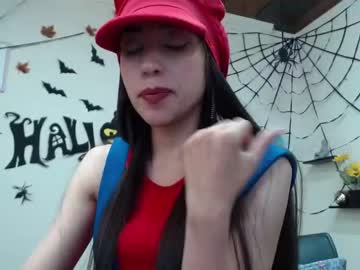 [29-10-22] sweet_talia_ record video with toys