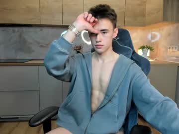 [18-12-23] brad_moree record video with dildo from Chaturbate