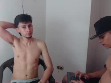 [05-07-22] melo_horny public show from Chaturbate