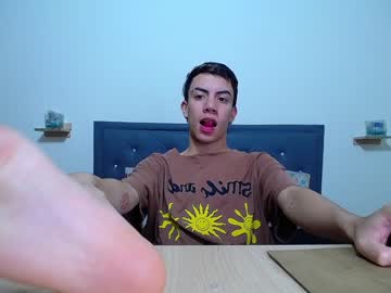 [10-10-23] aaron_1806 private show from Chaturbate
