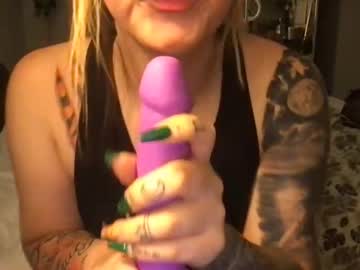 [17-06-22] cherrycheekss69 video with toys from Chaturbate