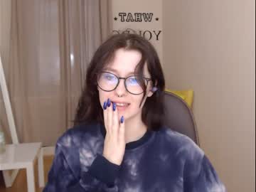 [26-03-23] jessiepowell_ public show from Chaturbate