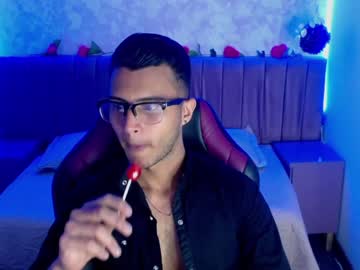 [10-05-22] hot_elliot record public show video from Chaturbate.com