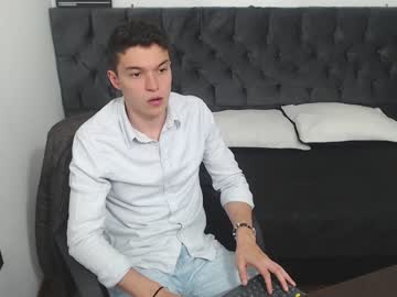 [27-06-22] king_diiamon chaturbate toying