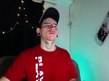 [05-08-22] kevin_sexboy show with toys from Chaturbate