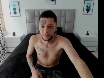 [06-01-23] gabriel_brow chaturbate video with dildo