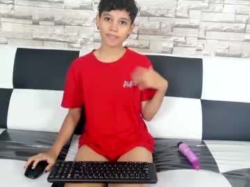 [08-07-22] _fergie_ chaturbate video with toys