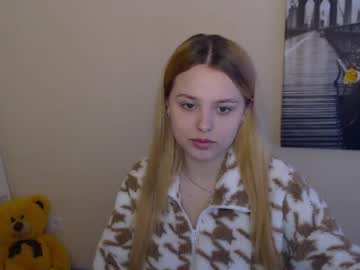 [15-03-22] mirand_baby public webcam from Chaturbate