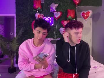 [14-02-23] twinkzz101 public show from Chaturbate