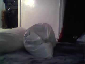 [06-02-24] whocares1823 public webcam from Chaturbate