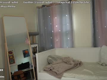 [05-06-23] vivid_whit show with toys from Chaturbate