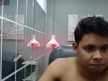 [29-11-23] andruwboy video with toys from Chaturbate.com