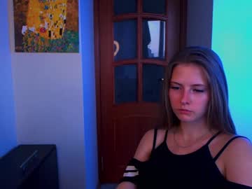 [18-08-22] kira_air record public webcam from Chaturbate