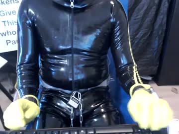 [13-05-24] latexslaafboy2 record video with toys