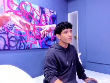[21-03-23] mike_arenas public show video from Chaturbate