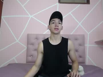 [22-10-22] alan_cumfit record cam show from Chaturbate
