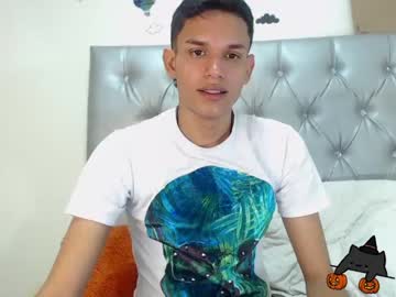 [11-10-22] mathias_scot chaturbate public show