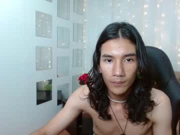 [22-11-23] pendragond video with toys from Chaturbate