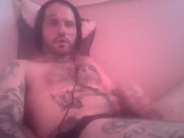 [17-11-22] captain_tragedy public webcam from Chaturbate