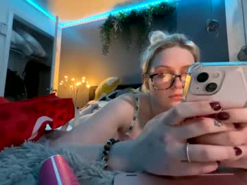 [27-10-23] viennerae999 video with toys from Chaturbate