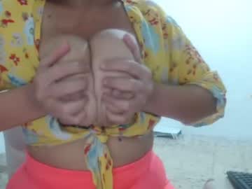 [28-10-23] kitybigboobsx record video with toys