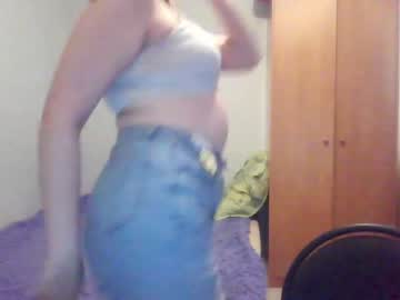 [13-07-23] mimilly_moon public webcam video from Chaturbate.com