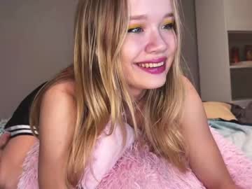 [15-10-22] alicecutey video with toys from Chaturbate