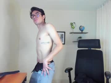 [05-08-22] andruwxx record public show from Chaturbate
