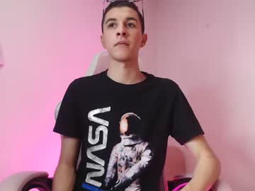 [25-04-24] thomas_23_ private XXX show from Chaturbate