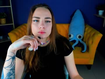 [28-03-22] maggymoore public webcam from Chaturbate.com