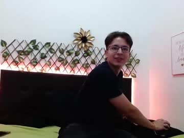 [13-04-22] _michaell__ public show from Chaturbate.com