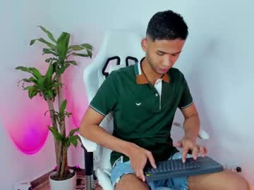 [27-02-24] santiago_king03 chaturbate video with dildo