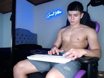 [26-09-23] saulomiralles public show from Chaturbate