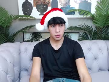 [26-12-22] andy_gordo chaturbate show with toys