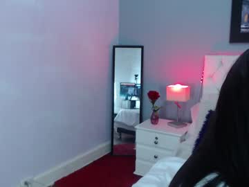 [14-05-22] pocahot1 video with toys from Chaturbate