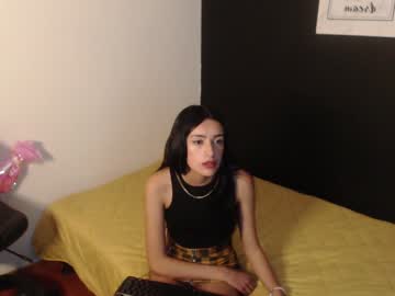 [02-03-22] isabella__mills public show from Chaturbate