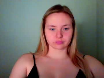 [12-03-24] milana_milo private show