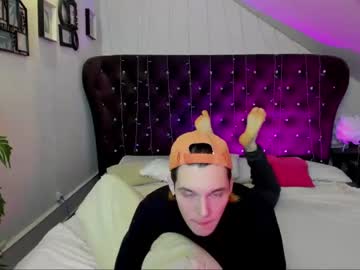 [22-12-22] dustin_hofmann show with toys from Chaturbate