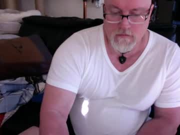 [08-02-23] chrissly_bear record show with toys from Chaturbate.com
