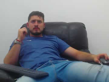 [22-09-22] hank_prettyboy public show from Chaturbate